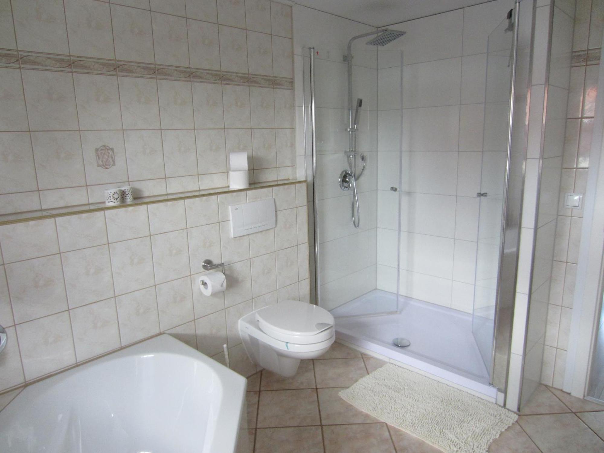 Ferienwohnung Bienwald Mit Pool Fuer 4 - 6 Personen Mit 3 Schlafzimmern Grobitz Esterno foto